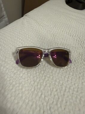 Clear Frame Sunglasses with Purple Mirrored Lenses